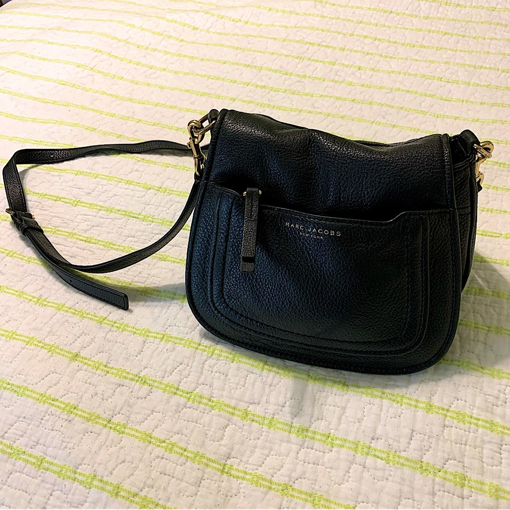 Marc Jacobs New York Black Pebbled Crossbody Purse saddle bag women’s